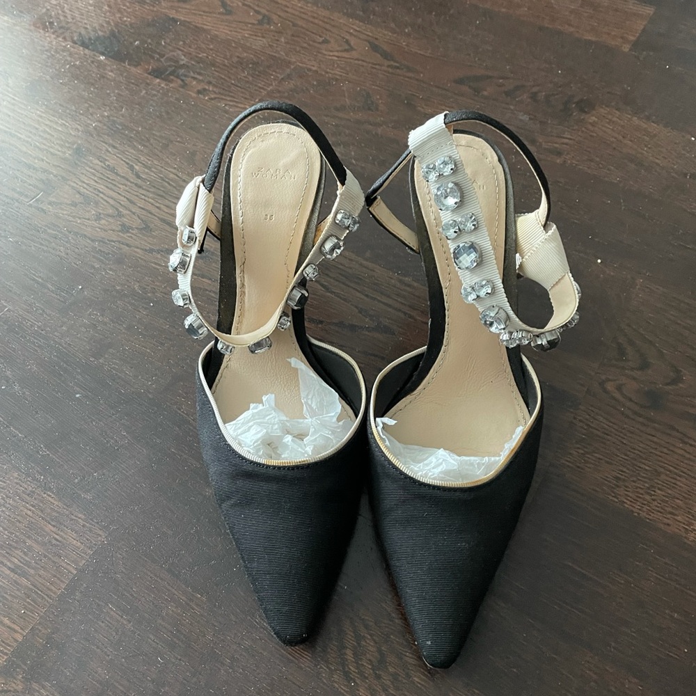 Rhinestone decor Kitten heels